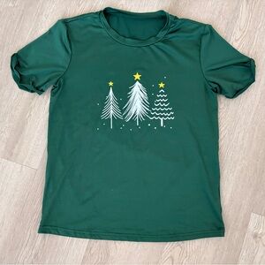 Green Christmas Tree Graphic Tee | Holiday Minimalist T-Shirt | SHEIN